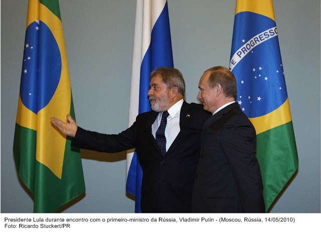 Presidente Lula durante encontro com o primeiro-ministro da Rússia, Vladimir Putin.