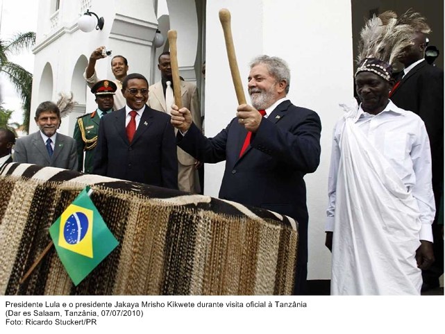 Presidente Lula e o presidente Jakaya Mrisho Kikwete durante visita oficial à Tanzânia.