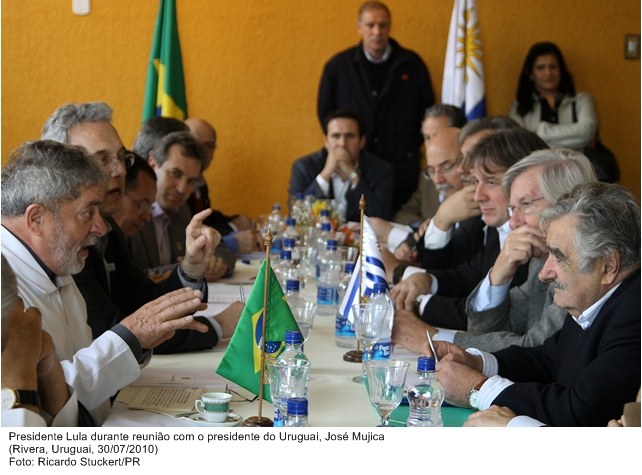 Presidente Lula durante reunião com o presidente do Uruguai, José Mujica.