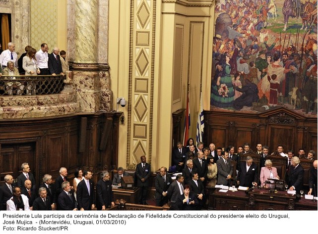 Presidente Lula participa da cerimônia de Declaração de Fidelidade Constitucional do presidente eleito do Uruguai, José Mujica.