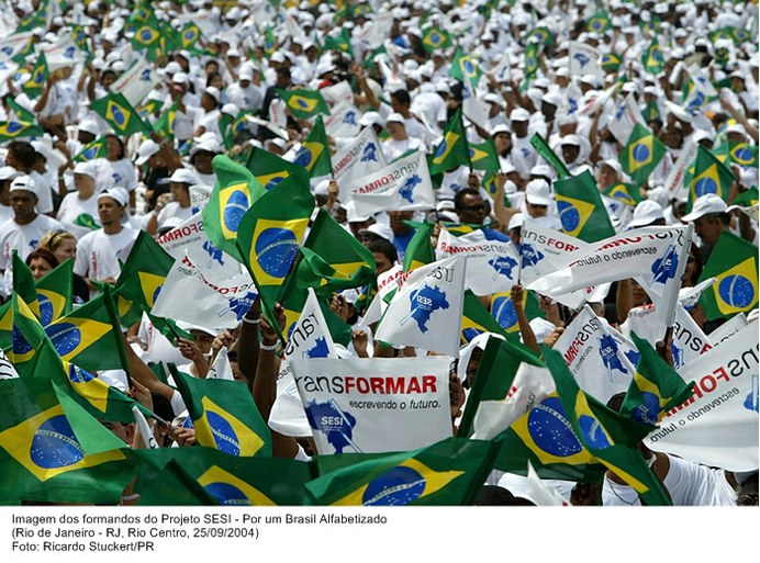 Imagem dos formandos do Projeto SESI - Por um Brasil Alfabetizado.