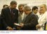 Presidente Lula, ao lado da prefeita Marta Suplicy, recebe o livro Diretas Já durante visita à 18ª Bienal Internacional do Livro de São Paulo.jpg