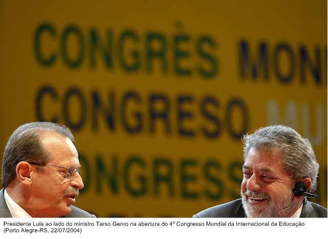 Presidente Lula ao lado do ministro Tarso Genro na abertura do 4º Congresso Mundial da Internacional da Educação (2)