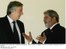 Presidente Lula conversa com o presidente da Argentina, Nestor Kirchner, na chegada à Reunião do Conselho do Mercado Comum do Mercosul.jpg