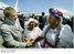 Presidente Lula cumprimenta baianas no aeroporto de Salvador ao embarcar para Brasília.jpg