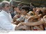 Presidente Lula cumprimenta populares na solenidade de lançamento da pedra fundamental das obras da Ponte de Integração Brasil-Peru.jpg
