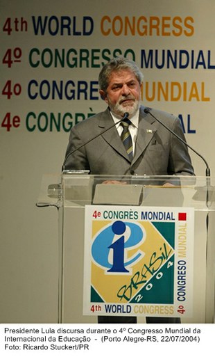 Presidente Lula discursa durante o 4º Congresso Mundial da Internacional da Educação.jpg