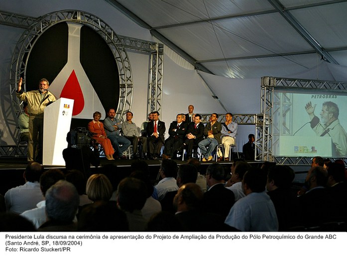 Presidente Lula discursa na cerimônia de apresentação do Projeto de Ampliação da Produção do Pólo Petroquímico do Grande ABC.jpg