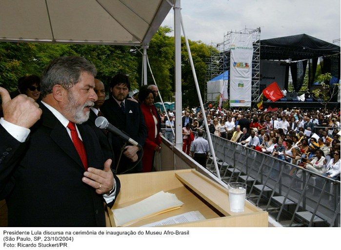 Presidente Lula discursa na cerimônia de inauguração do Museu Afro-Brasil.jpg