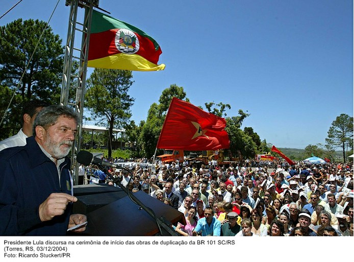 Presidente Lula discursa na cerimônia de início das obras de duplicação da BR 101 SCRS.jpg