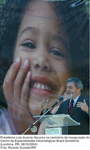 Presidente Lula durante discurso na cerimônia de inauguração do Centro de Especialidades Odontológicas Brasil Sorridente.jpg