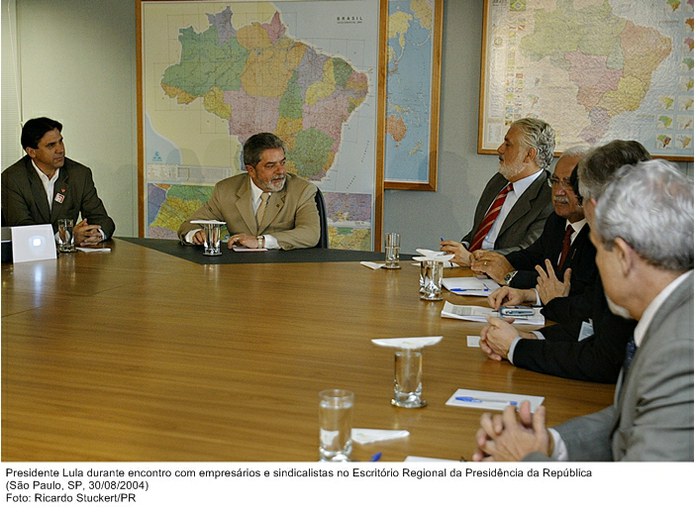 Presidente Lula durante encontro com empresários e sindicalistas no Escritório Regional da Presidência da República.jpg