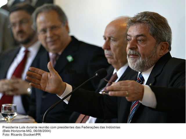 Presidente Lula durante reunião com presidentes das Federações das Indústrias.jpg