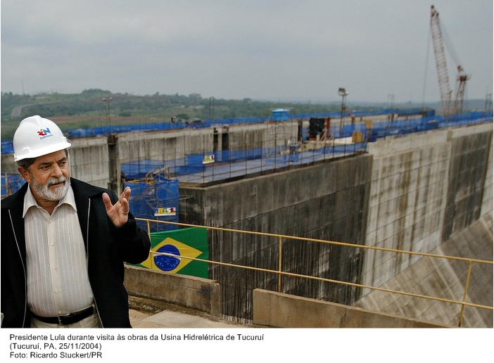 Presidente Lula durante visita às obras da Usina Hidrelétrica de Tucuruí.jpg