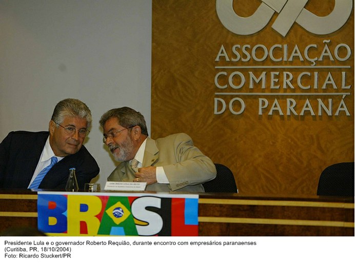 Presidente Lula e o governador Roberto Requião, durante encontro com empresários paranaenses.jpg