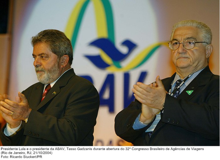 Presidente Lula e o presidente da ABAV, Tasso Gadzanis durante abertura do 32º Congresso Brasileiro de Agências de Viagens.jpg