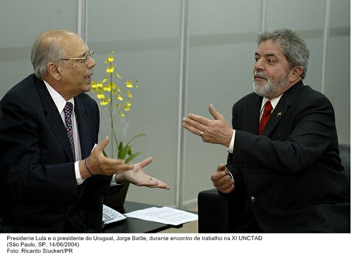 Presidente Lula e o presidente do Uruguai, Jorge Batlle, durante encontro de trabalho na XI UNCTAD.jpg