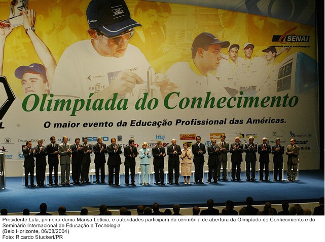 Presidente Lula, primeira-dama Marisa Letícia, e autoridades participam da cerimônia de abertura da Olimpíada do Conhecimento e do Seminário Internacional de Educação e Tecnologia.jpg