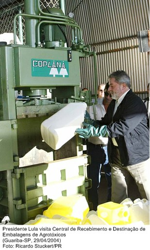 Presidente Lula visita Central de Recebimento e Destinação de Embalagens de Agrotóxicos.jpg
