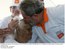 Presidente Lula abraça dona Joaquina que, aos 108 anos de idade, é beneficiada com a chegada da energia elétrica ao assentamento Geraldo Garcia.jpg