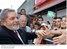Presidente Lula cumprimenta populares na chegada para a visita ao Ponto de Cultura da Comunidade de Heliópolis.jpg