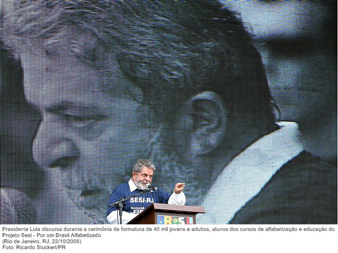 Presidente Lula discursa durante a cerimônia de formatura de 40 mil jovens e adultos, alunos dos cursos de alfabetização e educação do Projeto Sesi - Por um Brasil Alfabetizado (2).jpg