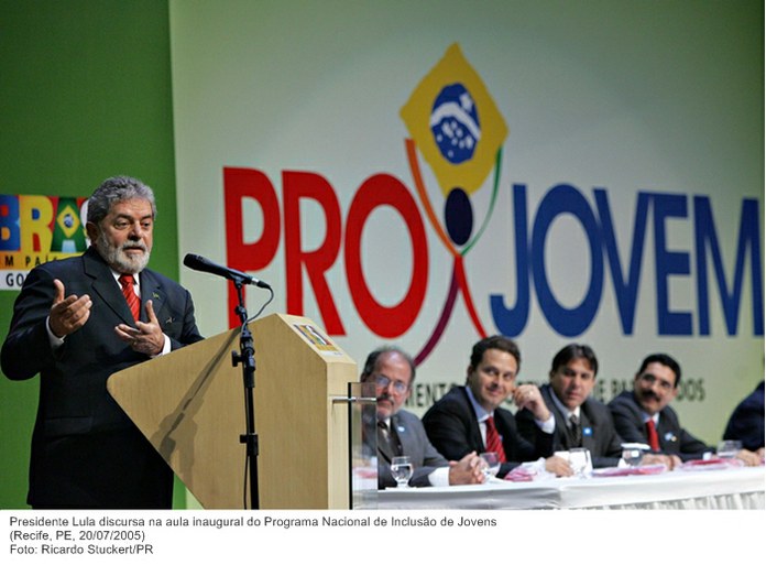Presidente Lula discursa na aula inaugural do Programa Nacional de Inclusão de Jovens.jpg