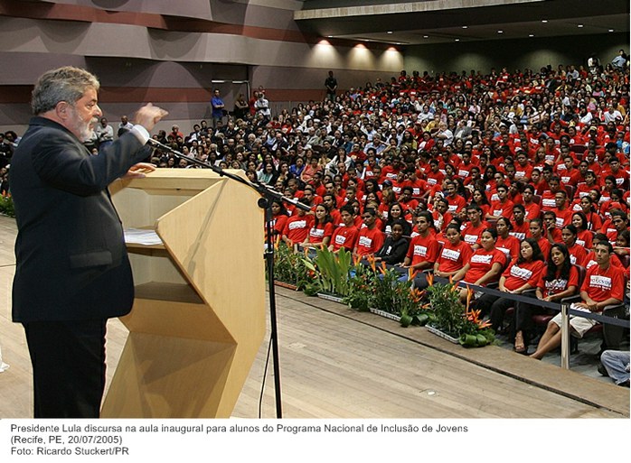 Presidente Lula discursa na aula inaugural para alunos do Programa Nacional de Inclusão de Jovens.jpg