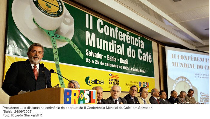 Presidente Lula discursa na cerimônia de abertura da II Conferência Mundial do Café, em Salvador.jpg