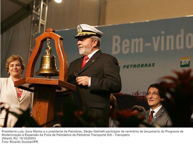 Presidente Lula, dona Marisa e o presidente da Petrobras, Sérgio Gabrielli participam da cerimônia de lançamento do Programa de Modernização e Expansão da Frota de Petroleiros da Petrobras.jpg