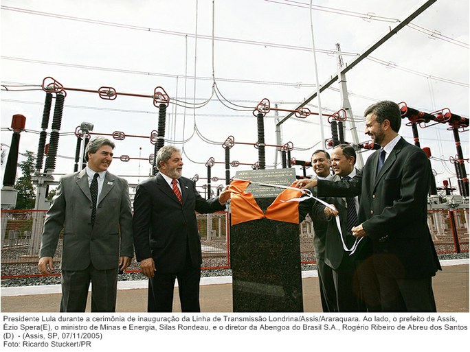 Presidente Lula durante a cerimônia de inauguração da Linha de Transmissão Londrina-Assis-Araraquara.jpg