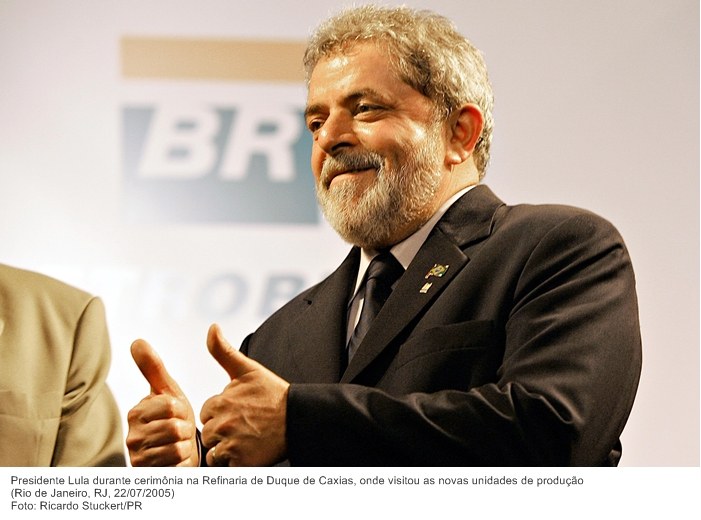 Presidente Lula durante cerimônia na Refinaria de Duque de Caxias, onde visitou as novas unidades de produção.jpg