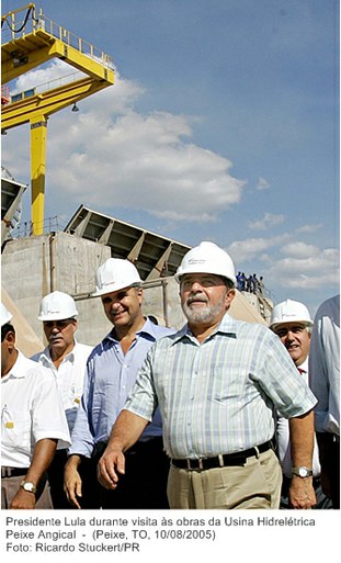 Presidente Lula durante visita às obras da Usina Hidrelétrica Peixe Angical.jpg