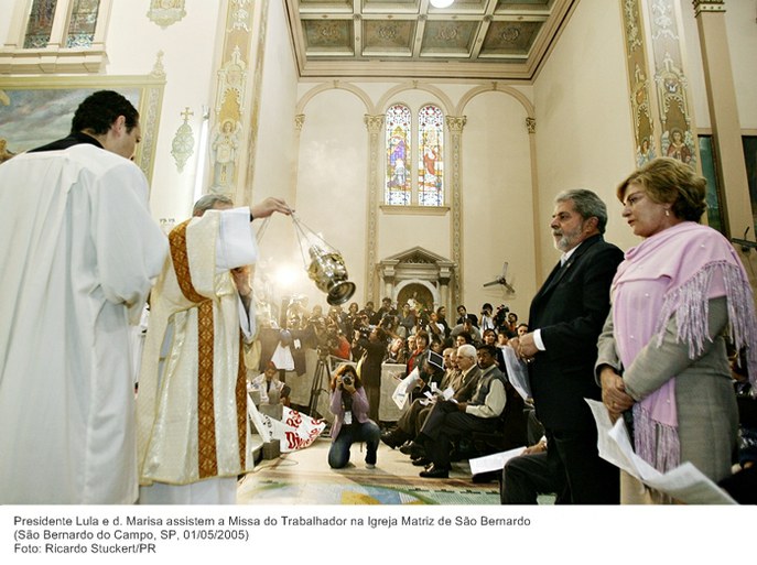 Presidente Lula e d. Marisa assistem a Missa do Trabalhador na Igreja Matriz de São Bernardo.jpg