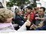 Presidente Lula e d. Marisa cumprimentam a população, após a Missa do Trabalhador na Igreja Matriz de São Bernardo.jpg
