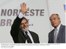 Presidente Lula e o governador do Ceará, Lúcio Alcântara, durante assinatura de contratos e convênios para a construção da Transnordestina e do metrô de Fortaleza.jpg