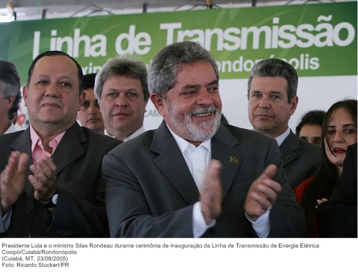 Presidente Lula e o ministro Silas Rondeau durante cerimônia de inauguração da Linha de Transmissão de Energia Elétrica Coxipó-Cuiabá-Rondonópolis.jpg