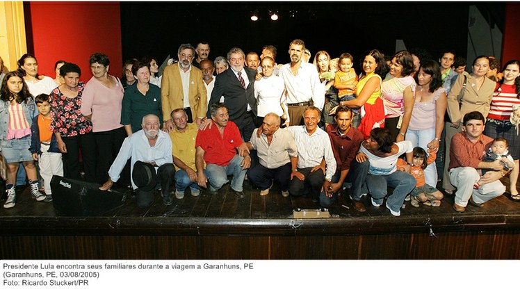 Presidente Lula encontra seus familiares durante a viagem a Garanhuns, PE.jpg