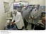 Presidente Lula manuseia medicamentos durante visita ao Laboratório de Produção de Medicamentos do Complexo de Farmanguinhos-Fiocruz.jpg