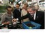 Presidente Lula, o deputado federal João Paulo Cunha (E), e o prefeito de São Carlos, Newton Lima Neto, durante visita às instalações da empresa Tecumseh do Brasil.jpg