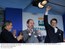 Presidente Lula, o ex-presidente da Petrobras, José Eduardo Dutra, e o novo presidente da empresa, Sérgio Gabrielli (D), durante cerimônia na Refinaria de Duque de Caxias.jpg