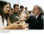 Presidente Lula recebe cumprimentos dos funcionários da IBM do Brasil, após encerramento da cerimônia de inauguração do novo Centro de Serviços da empresa.jpg