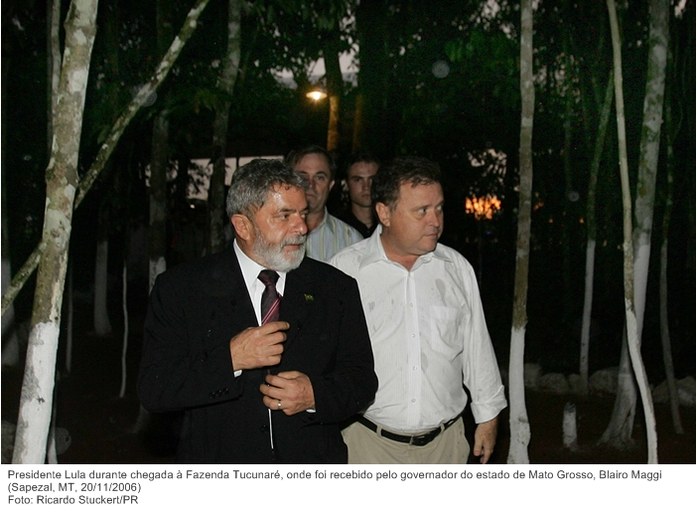 Presidente Lula durante chegada à Fazenda Tucunaré, onde foi recebido pelo governador do estado de Mato Grosso, Blairo Maggi.jpg