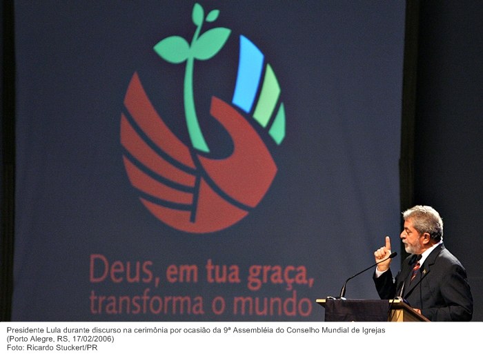 Presidente Lula durante discurso na cerimônia por ocasião da 9ª Assembléia do Conselho Mundial de Igrejas.jpg