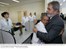 Presidente Lula abraça paciente durante visita à primeira etapa das obras do Hospital Municipal Pimentas-Bonsucesso, que contará com R$ 18,5 milhões do governo federal para sua construção.jpg