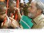 Presidente Lula conversa com moradores de Lauro de Freitas, durante cerimônia de inauguração das residências do Projeto Habitar Brasil - HBB.jpg
