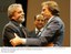 Presidente Lula cumprimenta o presidente da Confederação da Indústria Italiana, Luca de Montezemolo, durante cerimônia de encerramento do Fórum Brasil-Itália.jpg