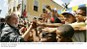 Presidente Lula cumprimenta populares após visita às obras do campus da Universidade Federal do Recôncavo da Bahia (UFRB), em Cachoeira.jpg