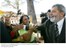Presidente Lula cumprimenta populares no Aeroporto Brigadeiro Doorgal Borges.jpg