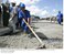 Presidente Lula cumprimenta trabalhadores durante visita às obras do acesso rodoviário ao cais de Capuaba.jpg